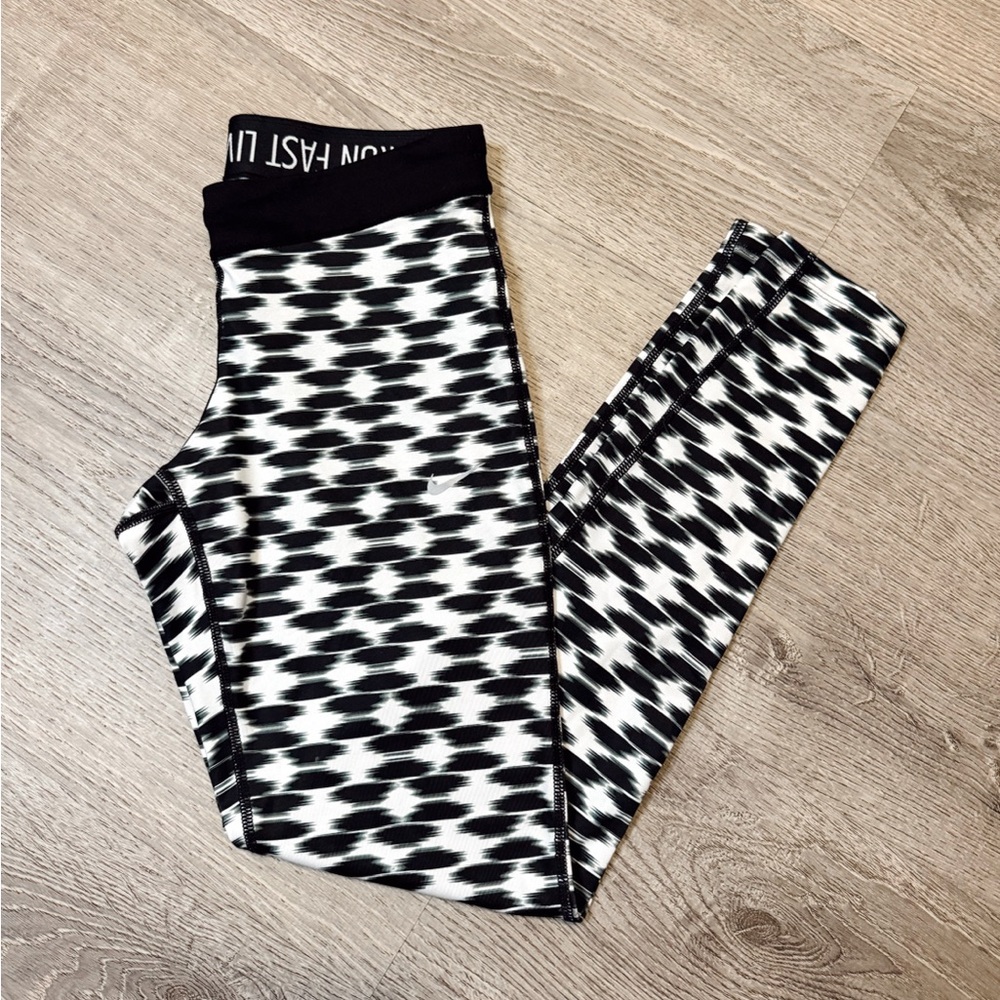 •NIKE• LEGGINGS